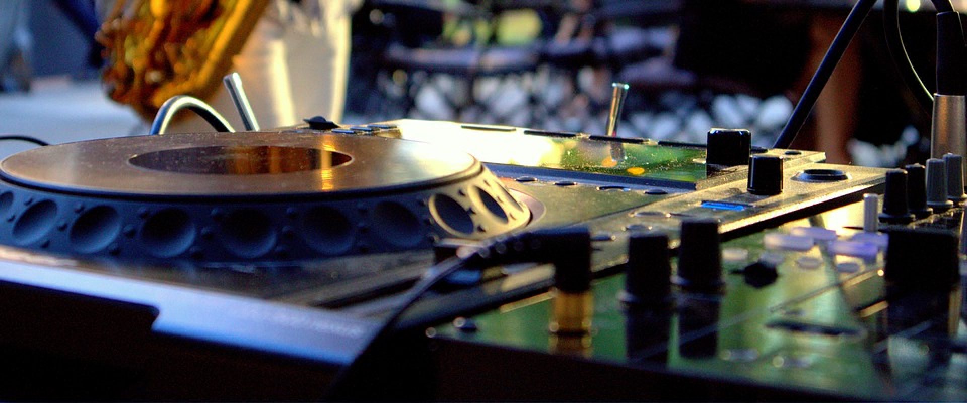 DJ Plus Vocals & Percussion